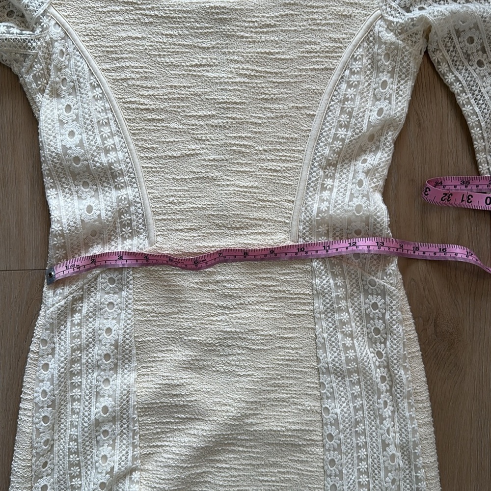 Beautiful Cream Lace Dress - Picture 4 of 5